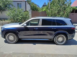 2021 Mercedes-Benz Maybach GLS 600 I, серебристый, 16200000 рублей, вид 4