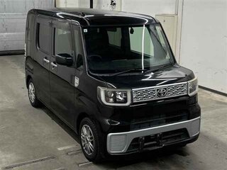 2015 Toyota Pixis Mega, чёрный, 600000 рублей, вид 1