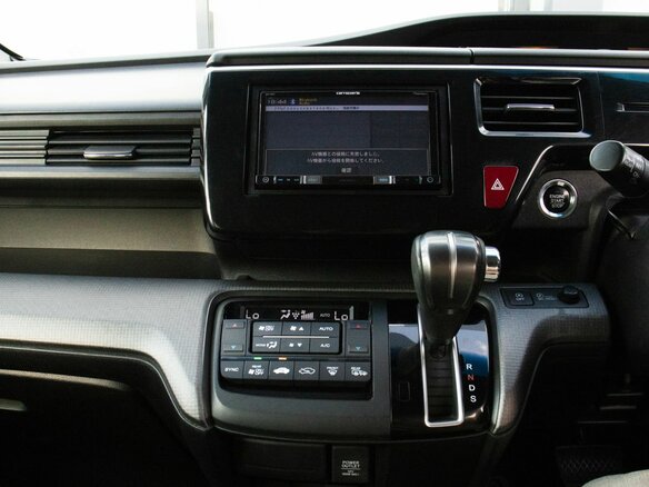 2017 Honda Stepwgn Spada V Рестайлинг, чёрный, 2275000 рублей - вид 10
