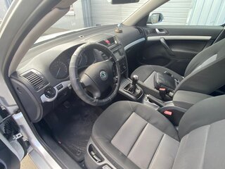 2006 Skoda Octavia II (A5), серебристый, 720000 рублей, вид 3