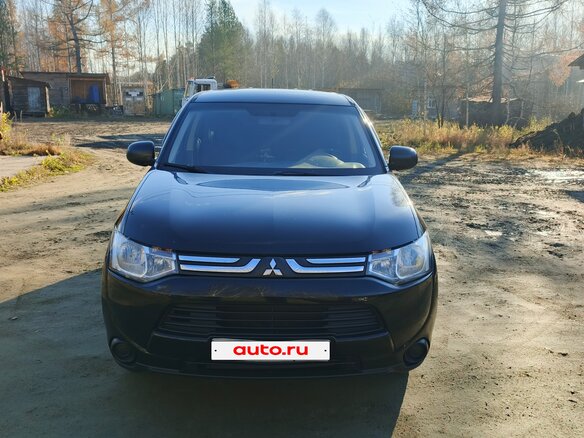 2013 Mitsubishi Outlander III, чёрный, 1200000 рублей