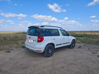 2012 Skoda Yeti I, белый, 950000 рублей, вид 4