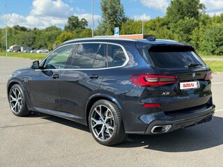 2022 BMW X5 45e IV (G05/G18), синий, 7900000 рублей, вид 4