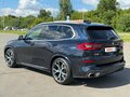 2022 BMW X5 45e IV (G05/G18), синий, 7900000 рублей - вид 4