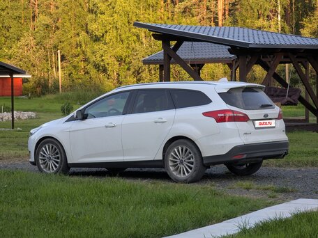 2015 Ford Focus III Рестайлинг, белый, 1123000 рублей, вид 4