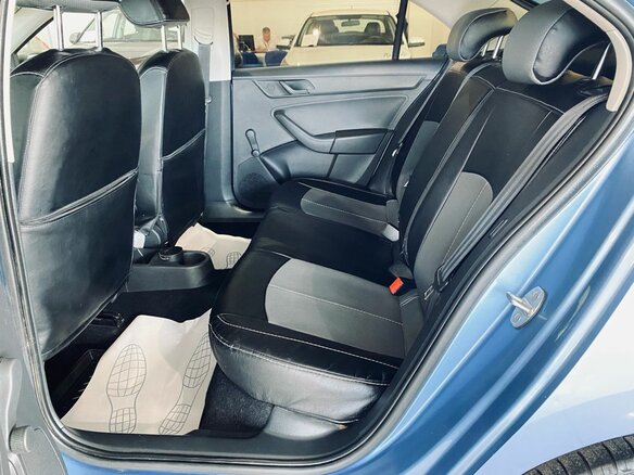 2015 Skoda Rapid I, синий, 950000 рублей - вид 15