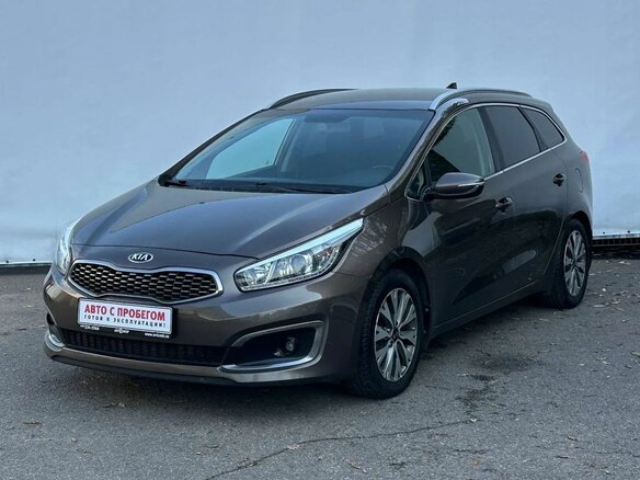 2017 Kia Ceed II Рестайлинг, коричневый, 1420000 рублей