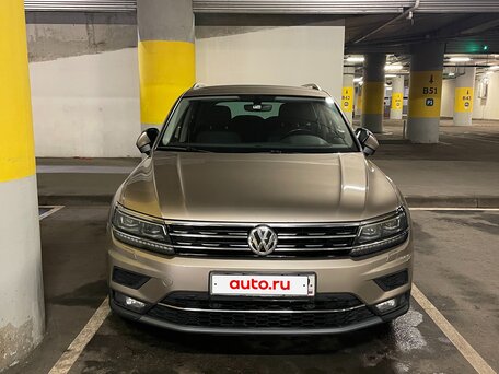 2018 Volkswagen Tiguan II, бежевый, 2050000 рублей, вид 2