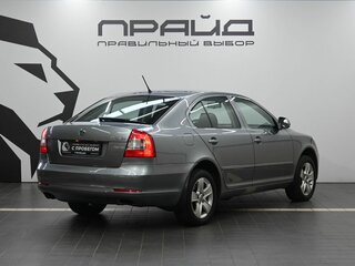 2013 Skoda Octavia DSG7 II (A5) Рестайлинг, серый, 1129900 рублей, вид 3