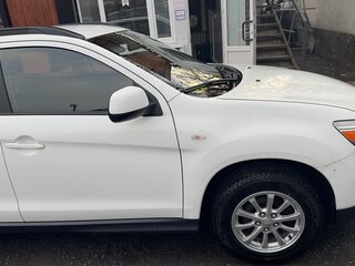2011 Mitsubishi ASX I, белый, 980000 рублей, вид 4