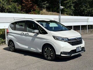 2021 Honda Freed+ II Рестайлинг, белый, 1810000 рублей, вид 2