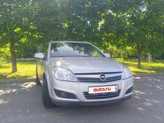 2011 Opel Astra H Рестайлинг, серебристый, 650000 рублей, вид 1