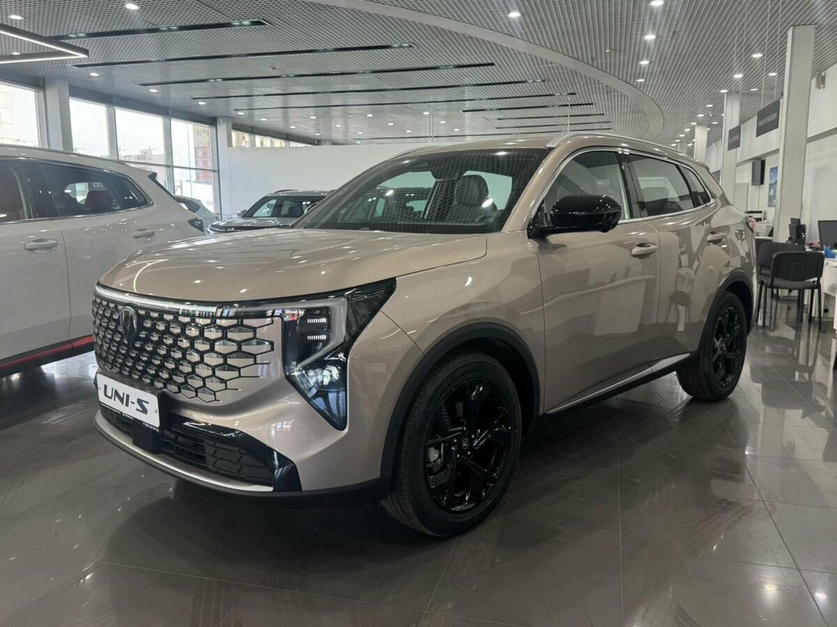 Открыть фотографии: Changan UNI-S I Рестайлинг