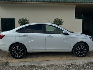 2019 Lada (ВАЗ) Vesta I, белый, 850000 рублей, вид 2
