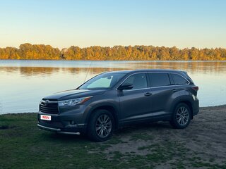 2014 Toyota Highlander III (XU50), серый, 2632000 рублей, вид 2