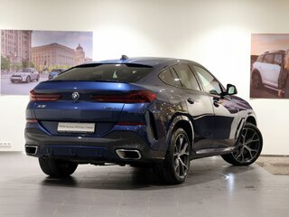 2021 BMW X6 40d III (G06), синий, 7790000 рублей, вид 5