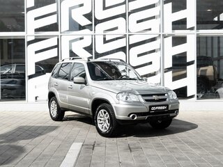 2015 Chevrolet Niva I Рестайлинг, серый, 698000 рублей, вид 1
