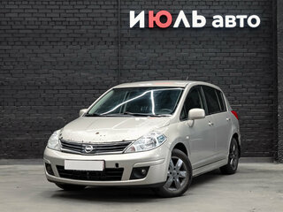 2011 Nissan Tiida I Рестайлинг, коричневый, 450000 рублей, вид 1