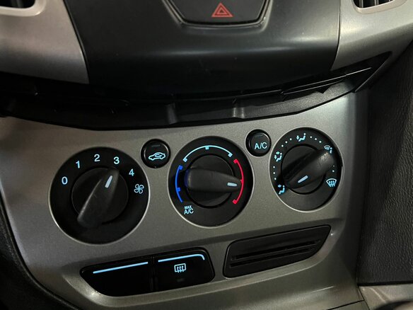 2011 Ford Focus III, белый, 650000 рублей - вид 13