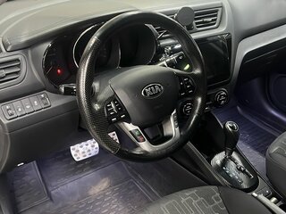 2013 Kia Rio 4-speed III, серый, 930000 рублей, вид 3