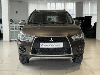 2009 Mitsubishi Outlander II Рестайлинг, коричневый, 999000 рублей, вид 2