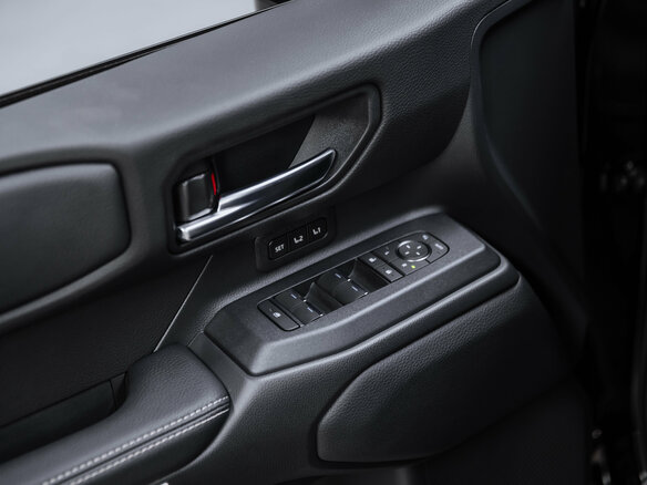2026 Toyota Land Cruiser Prado 250 Series, чёрный, 11800000 рублей - вид 28