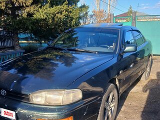 1995 Toyota Camry III (XV10), зелёный, 280000 рублей, вид 1
