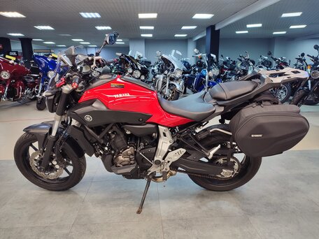 2014 Yamaha MT-07 (FZ-07), красный, 690000 рублей, вид 2