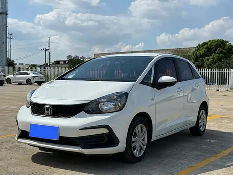 2023 Honda Fit IV Рестайлинг, белый, 1060000 рублей, вид 1