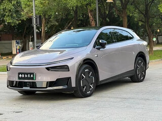 2026 Xpeng G7 I Рестайлинг, серебристый, 3950700 рублей, вид 1