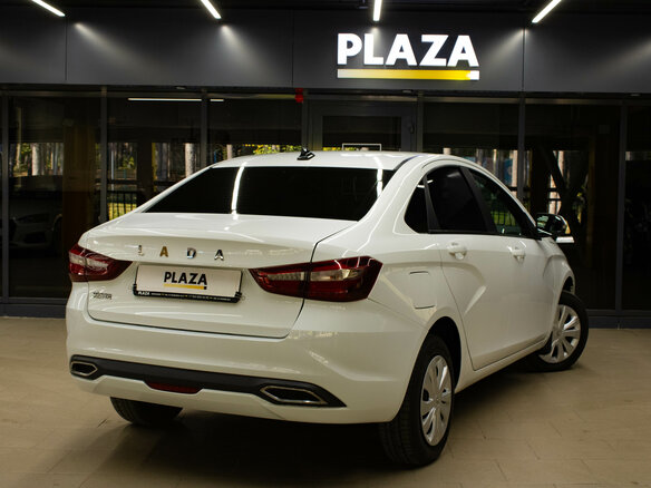 2023 Lada (ВАЗ) Vesta I Рестайлинг (NG), белый - вид 3