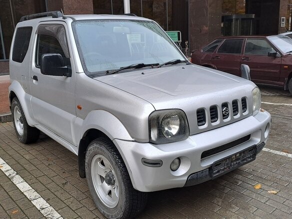 2001 Suzuki Jimny III, серебристый, 700000 рублей