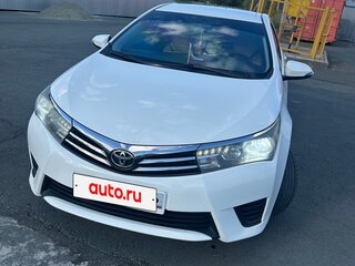 2013 Toyota Corolla XI (E160, E170, E180), белый, 1150000 рублей, вид 1