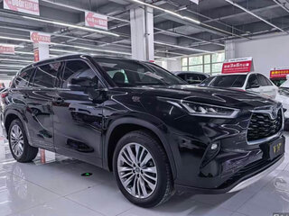 2025 Toyota Highlander IV (XU70), чёрный, 6560000 рублей, вид 3