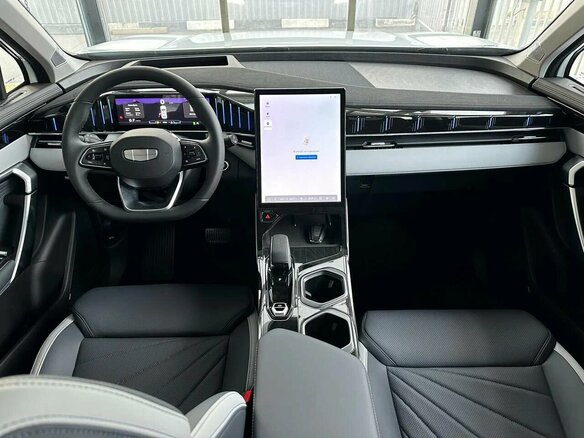 2026 Geely Atlas II, белый, 3449990 рублей - вид 4