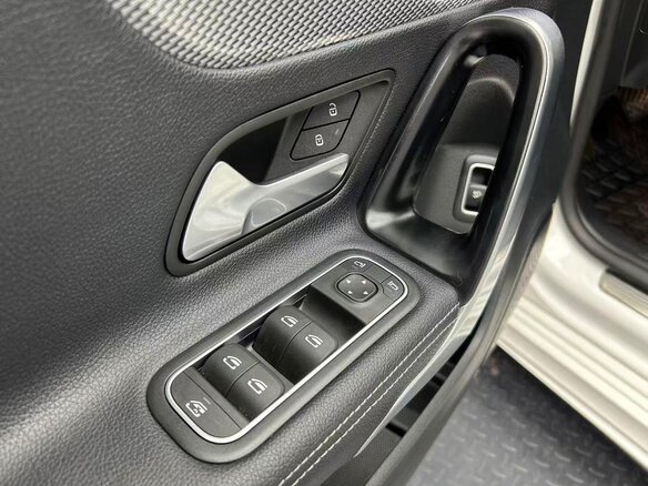 2022 Mercedes-Benz A-Класс 180 Long IV (W177), красный, 1833000 рублей - вид 8