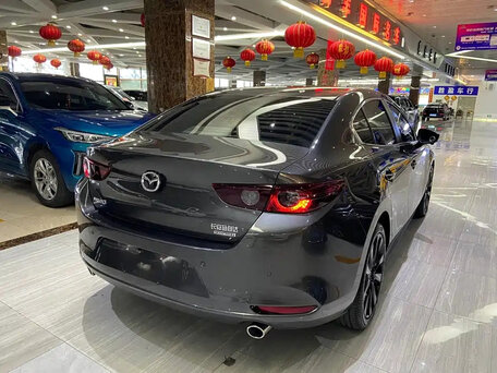2022 Mazda 3 Axela IV (BP), серый, 1899000 рублей, вид 2