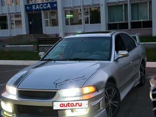 2003 Mitsubishi Galant VIII Рестайлинг, серебристый, 370000 рублей, вид 2