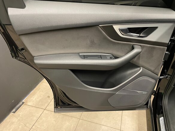2015 Audi Q7 II (4M), чёрный, 2800000 рублей - вид 11