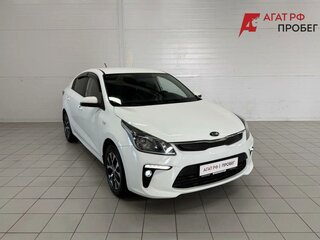 2017 Kia Rio III Рестайлинг, белый, 1180000 рублей, вид 3