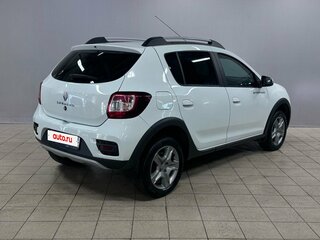 2022 Renault Sandero Stepway II Рестайлинг, белый, 1490000 рублей, вид 5