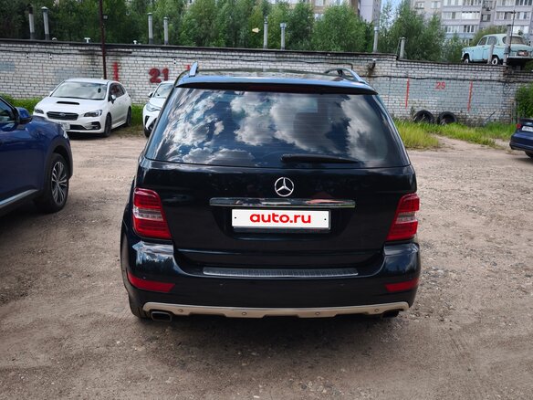 2010 Mercedes-Benz M-Класс 350 II (W164) Рестайлинг, чёрный, 970000 рублей - вид 7