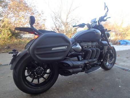 2024 Triumph Rocket III, чёрный, 2800000 рублей, вид 3