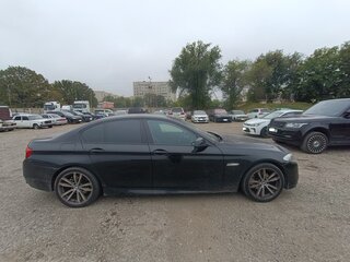 2013 BMW 5 серии 520i VI (F10/F11/F07), чёрный, 1600000 рублей, вид 3