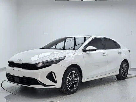 2023 Kia K3 II (China Market) Рестайлинг, белый, 1778000 рублей, вид 1