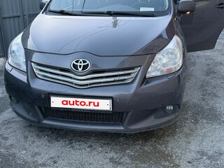 2011 Toyota Verso I, серый, 1000000 рублей, вид 1