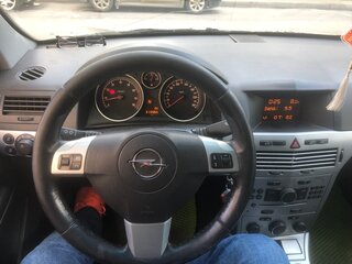 2011 Opel Astra H Рестайлинг, белый, 300000 рублей, вид 5
