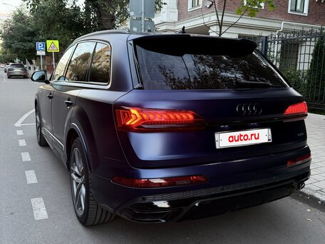 2021 Audi Q7 45 TDI II (4M) Рестайлинг, синий, 7000000 рублей, вид 5