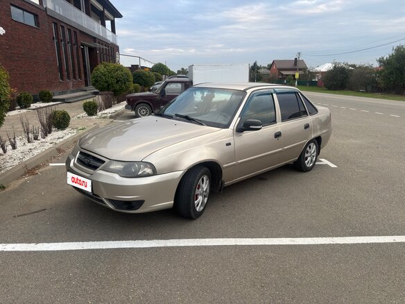 2013 Daewoo Nexia I Рестайлинг, бежевый, 300000 рублей