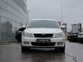 2011 Skoda Octavia II (A5) Рестайлинг, белый, 690000 рублей - вид 1